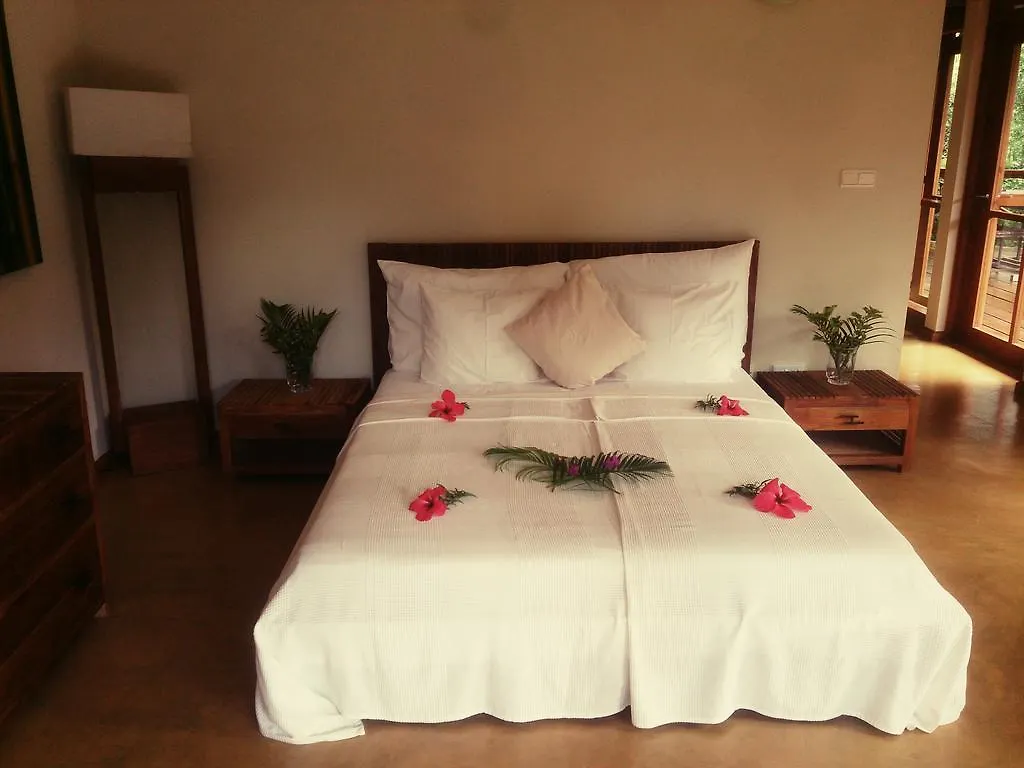 Villa Vanilla Port Glaud Guest house